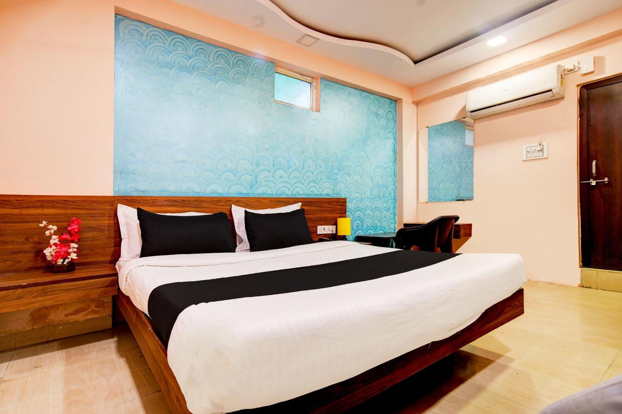 OYO 11657 Hotel SVL Inn Indore Exterior foto