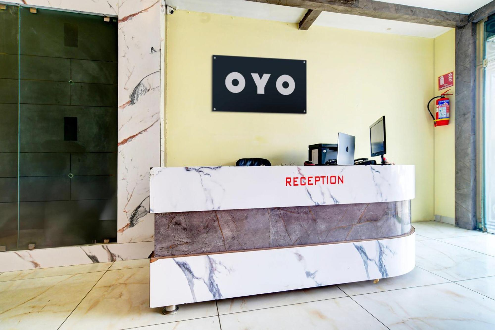 OYO 11657 Hotel SVL Inn Indore Exterior foto