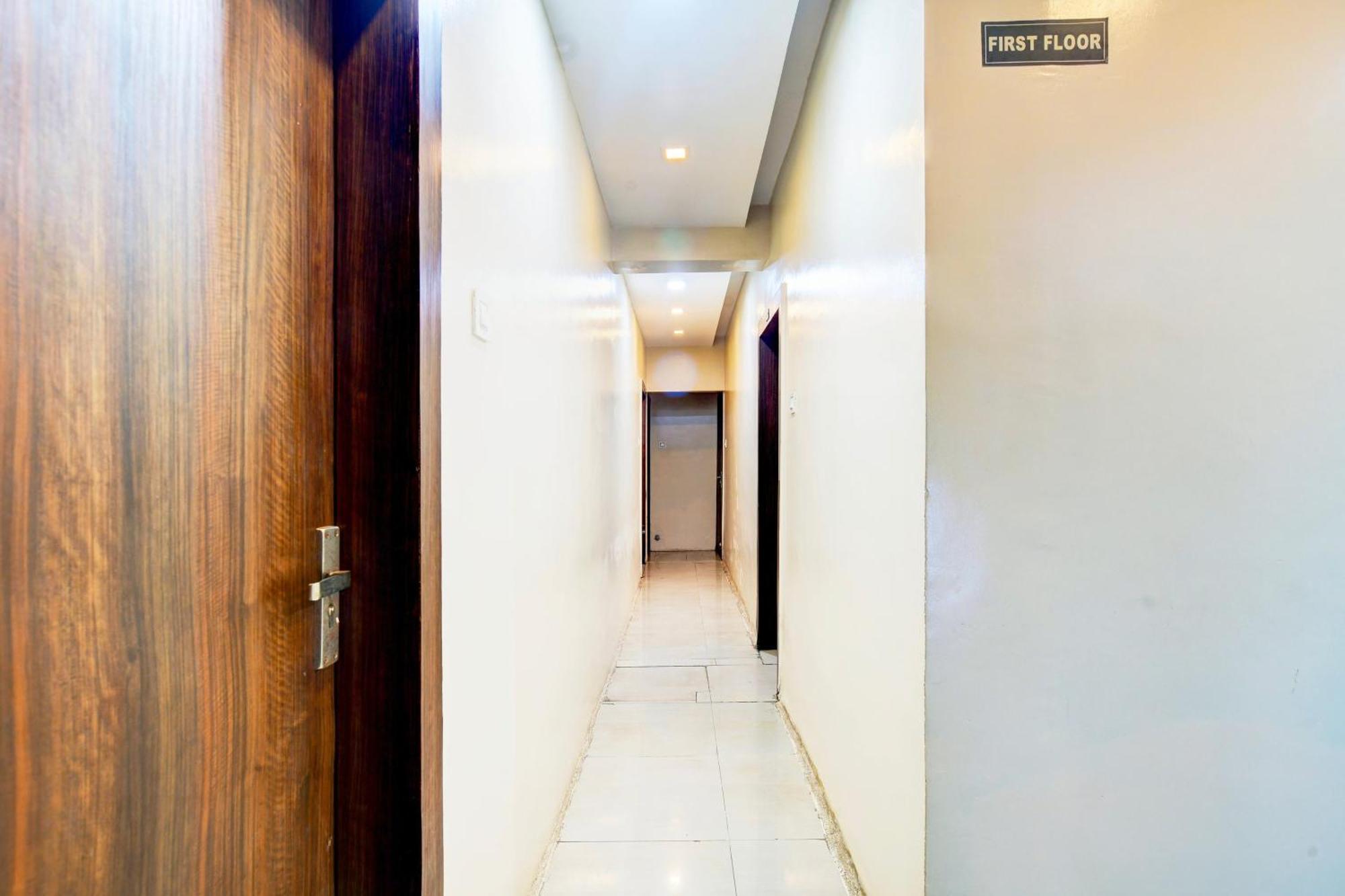 OYO 11657 Hotel SVL Inn Indore Exterior foto