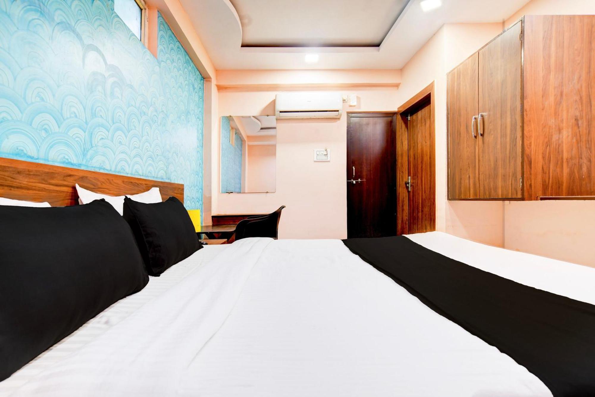 OYO 11657 Hotel SVL Inn Indore Exterior foto